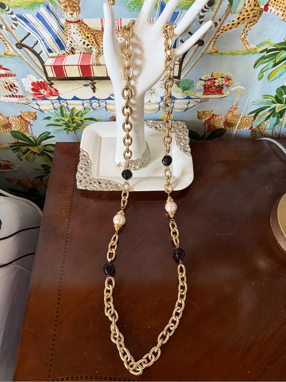 22” Gold Link Chain Necklace w Faux Pearls and Onyx